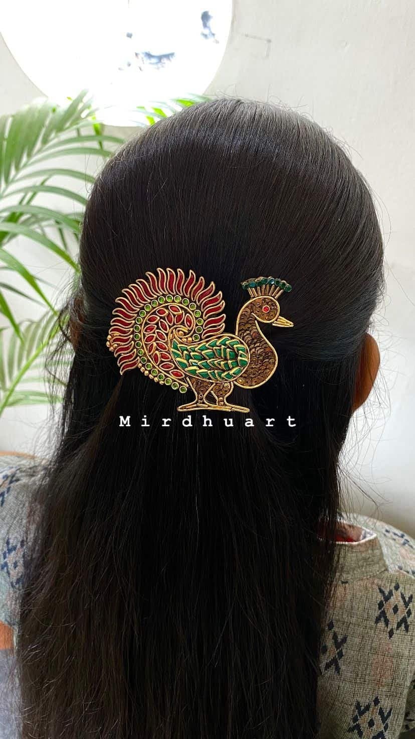 Peacock Center Clip – Maroon & green from Bangle by Choice