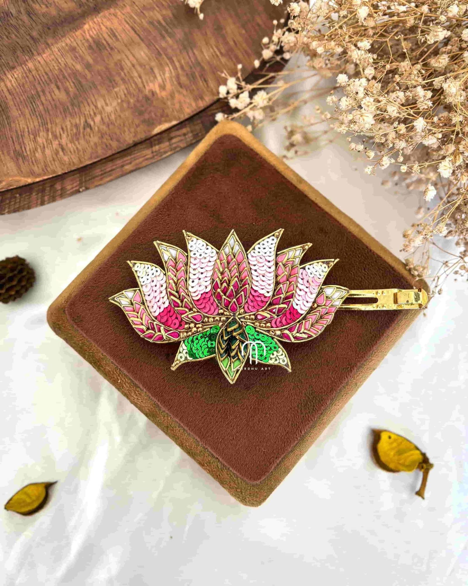 Lotus Center Clip – Lotus Shade from Bangle by Choice