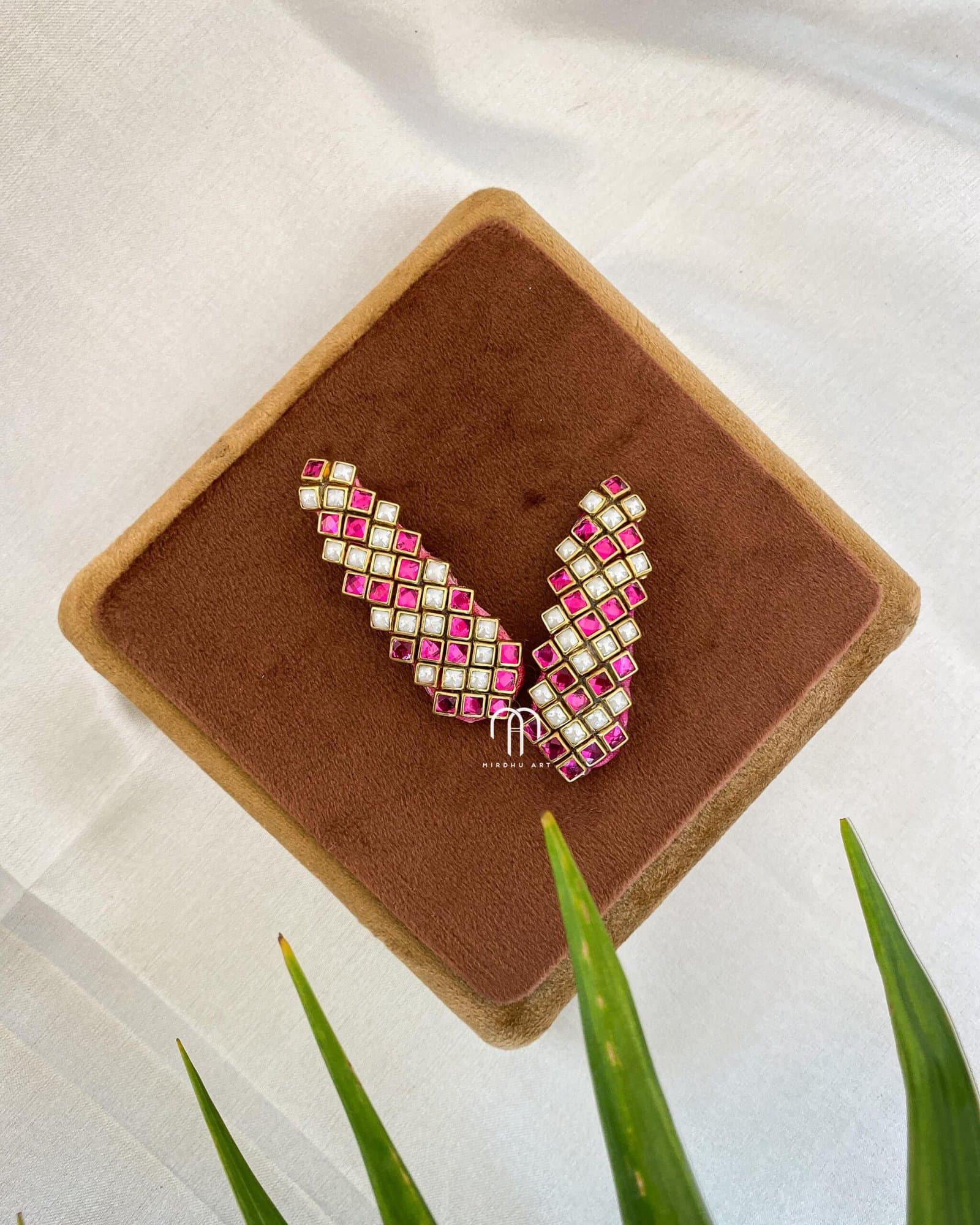 Tic Tac – Rani Pink and White Pearl from Bangle by Choice