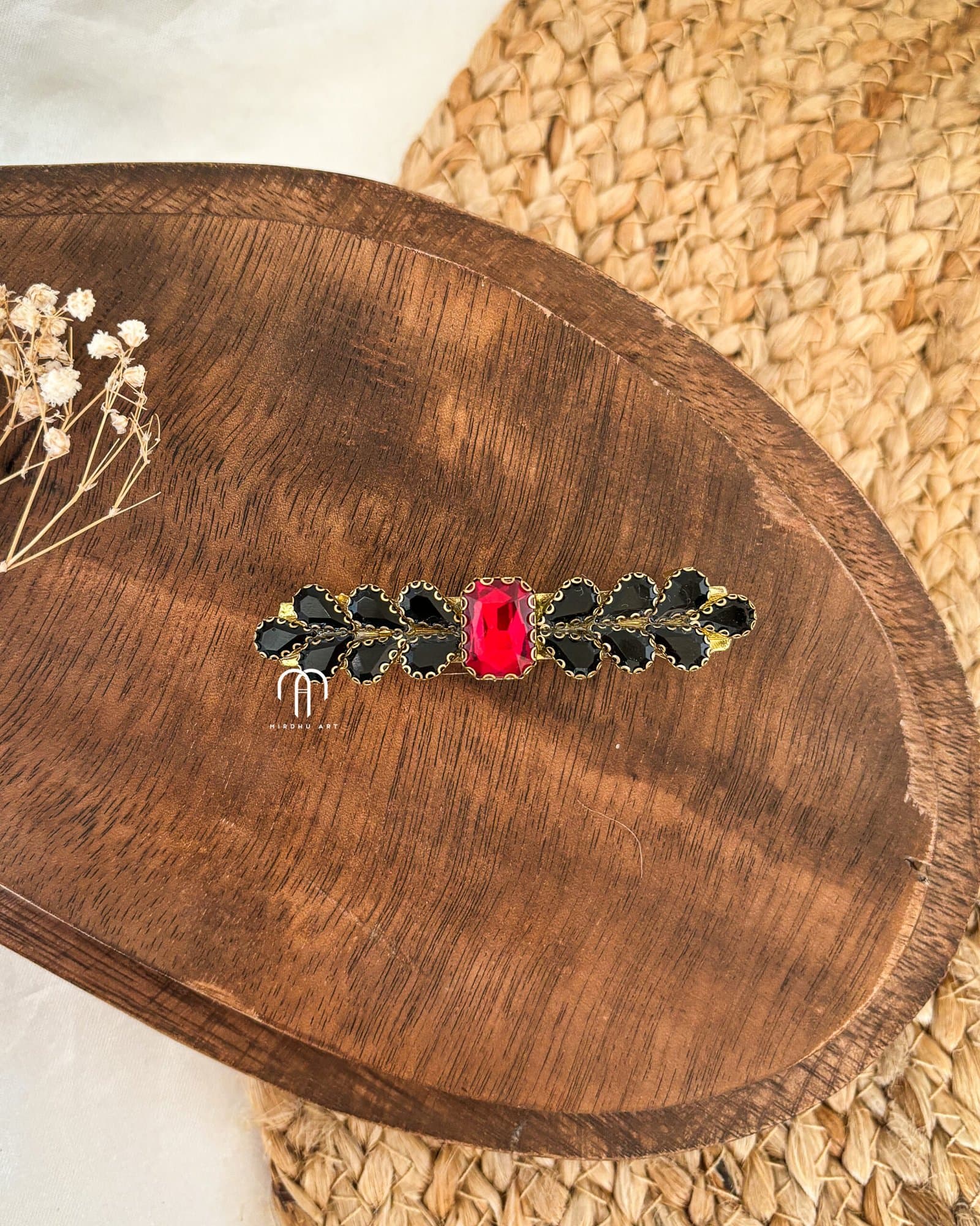 Designer center clip – Black & Red from Bangle by Choice