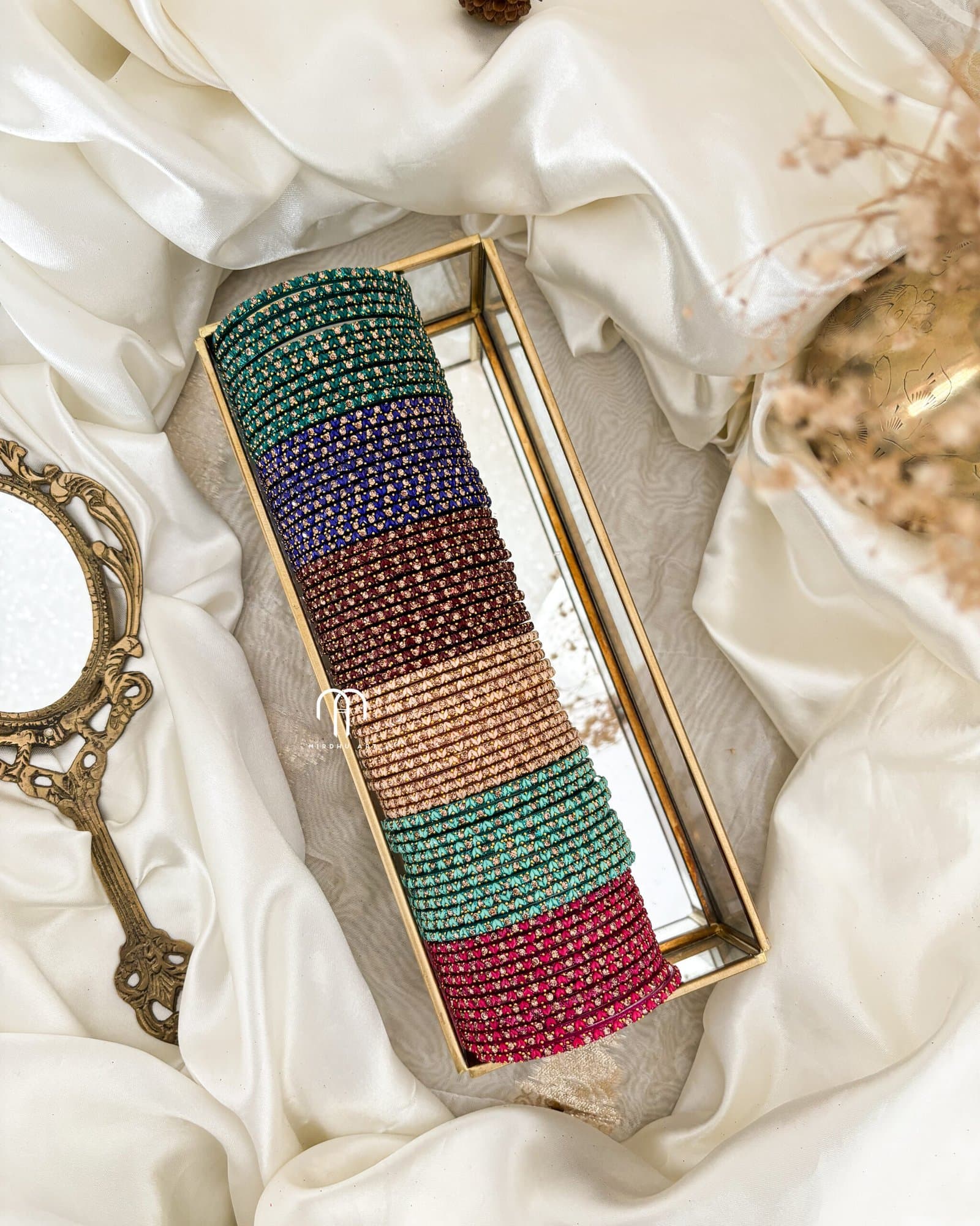Glass Bangles – JANU detail view 2