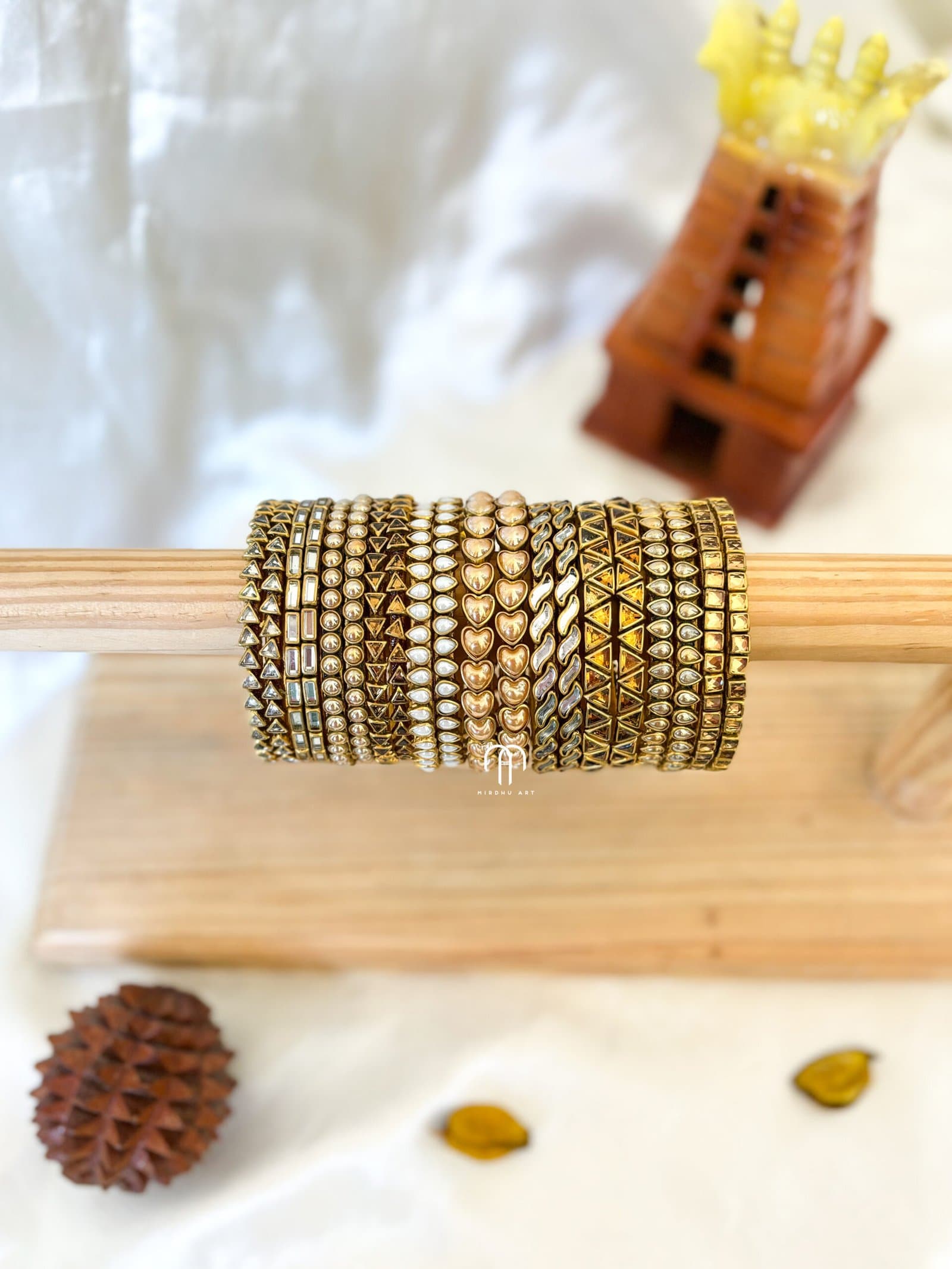 Kundan Bangles – Neutral Shade All Colours from Bangle by Choice