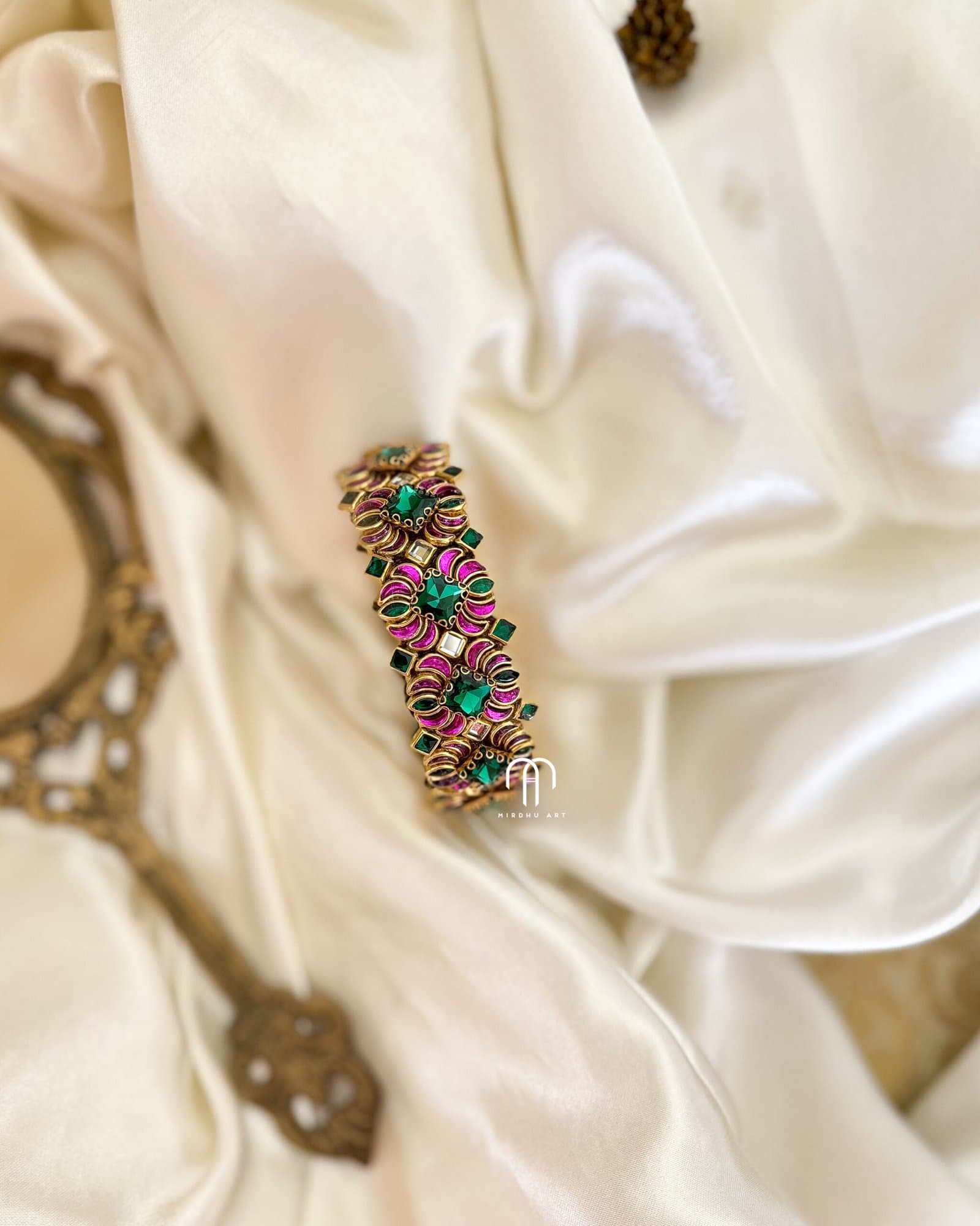3D Lotus – Rani Pink And Green detail view 2
