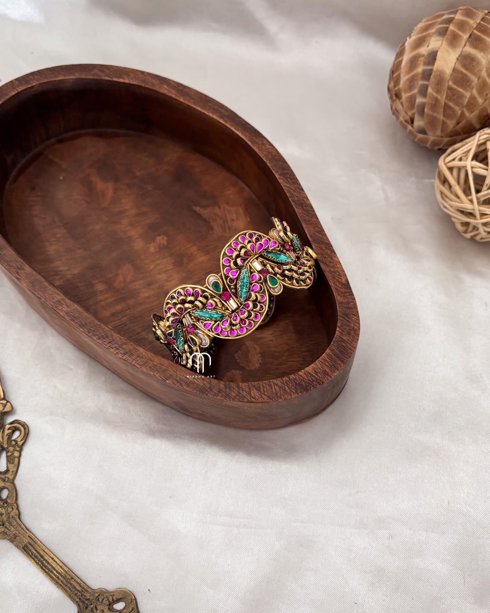 Kundan Bangles – Pirai (Rani Pink And Green) detail view 2
