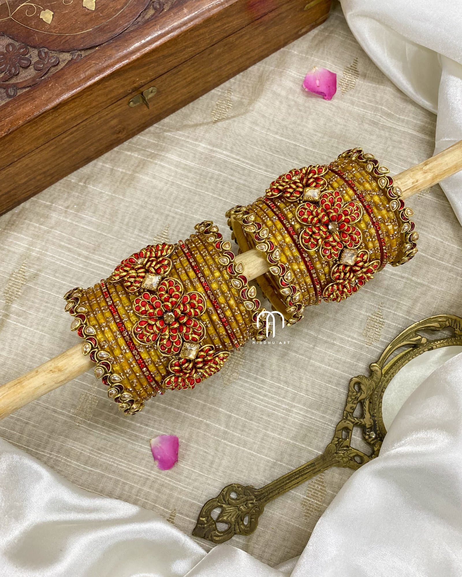 Kundan Bangles -3D Malar ( Red and Gold) from Bangle by Choice