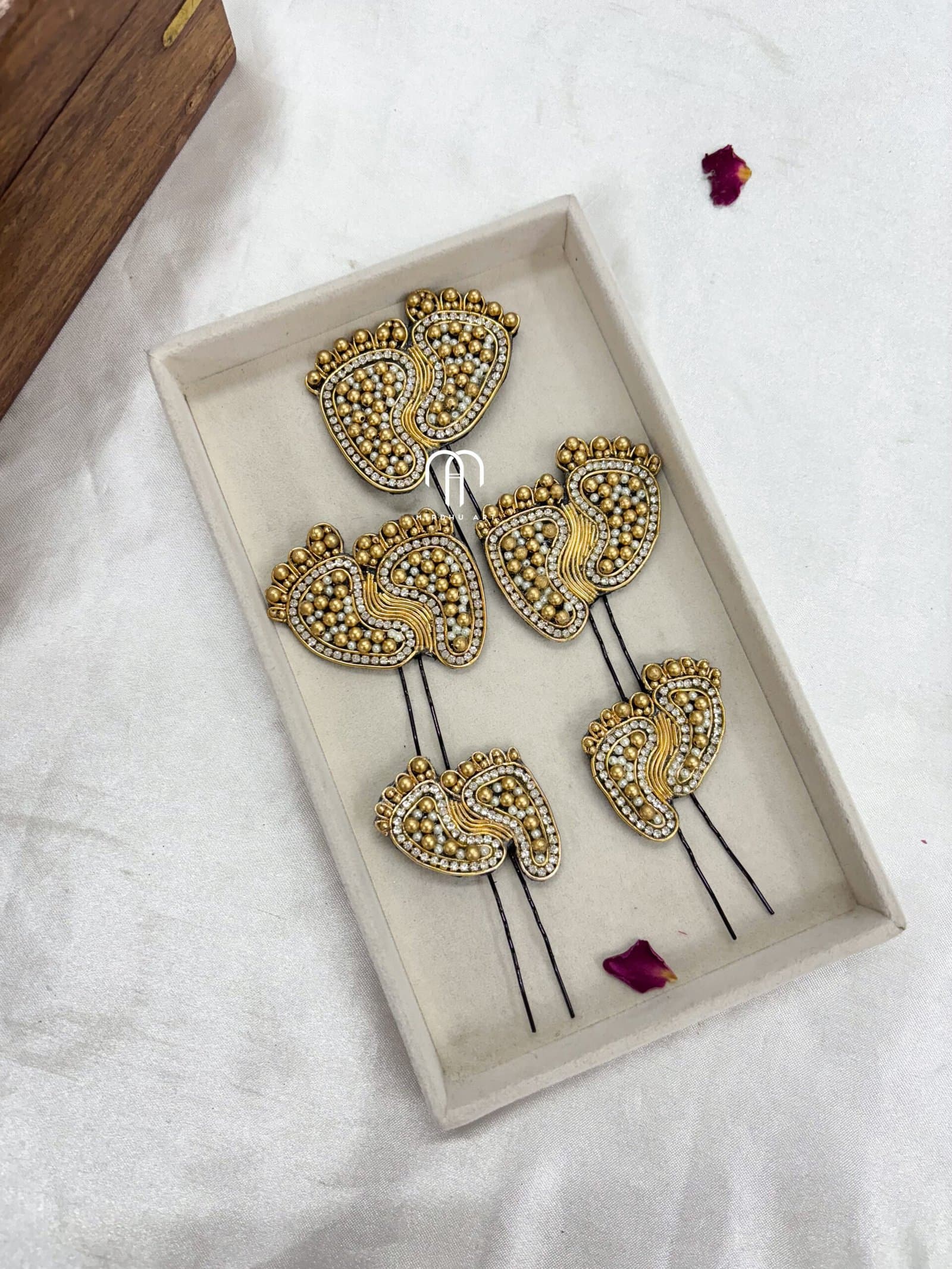 Baby Foot – U-Pins (Golden And White) from Bangle by Choice