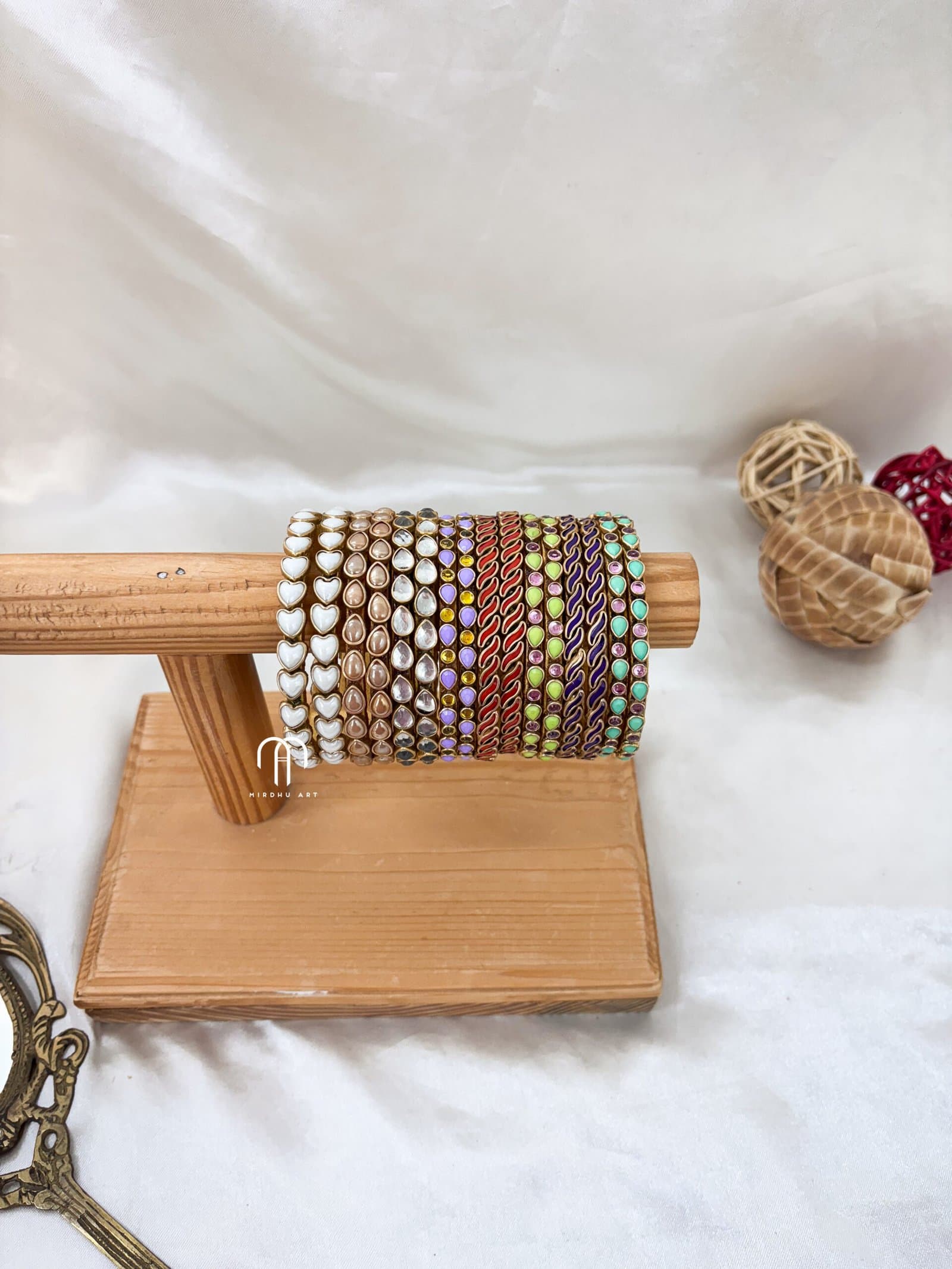 Kundan Bangles – Mixed Design from Bangle by Choice