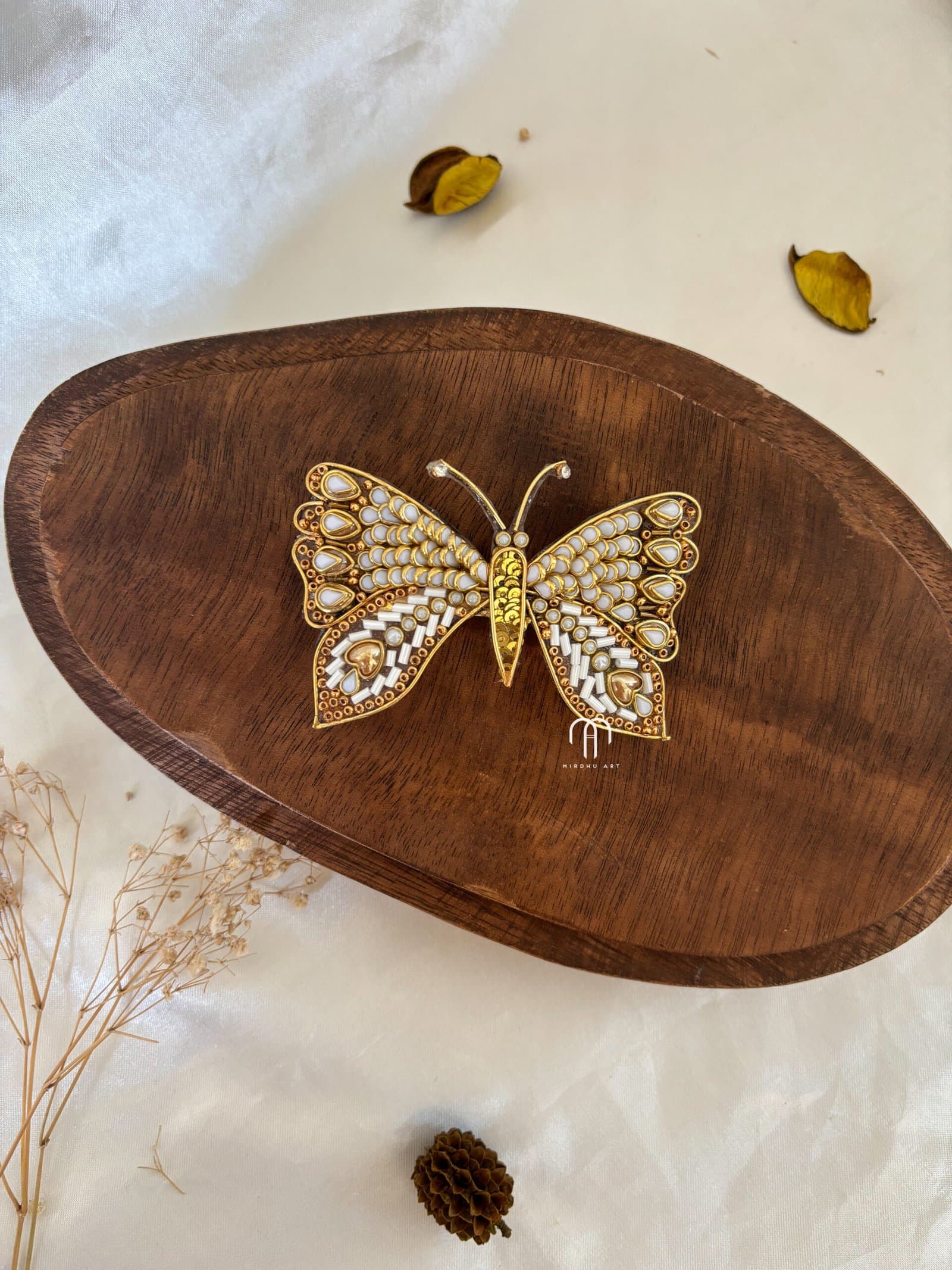 Butterfly Center Clip – White from Bangle by Choice