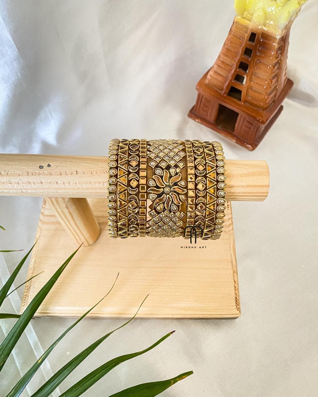 Kundan Bangles -Neutral Shades (V-model Jumbo kada) Set from Bangle by Choice