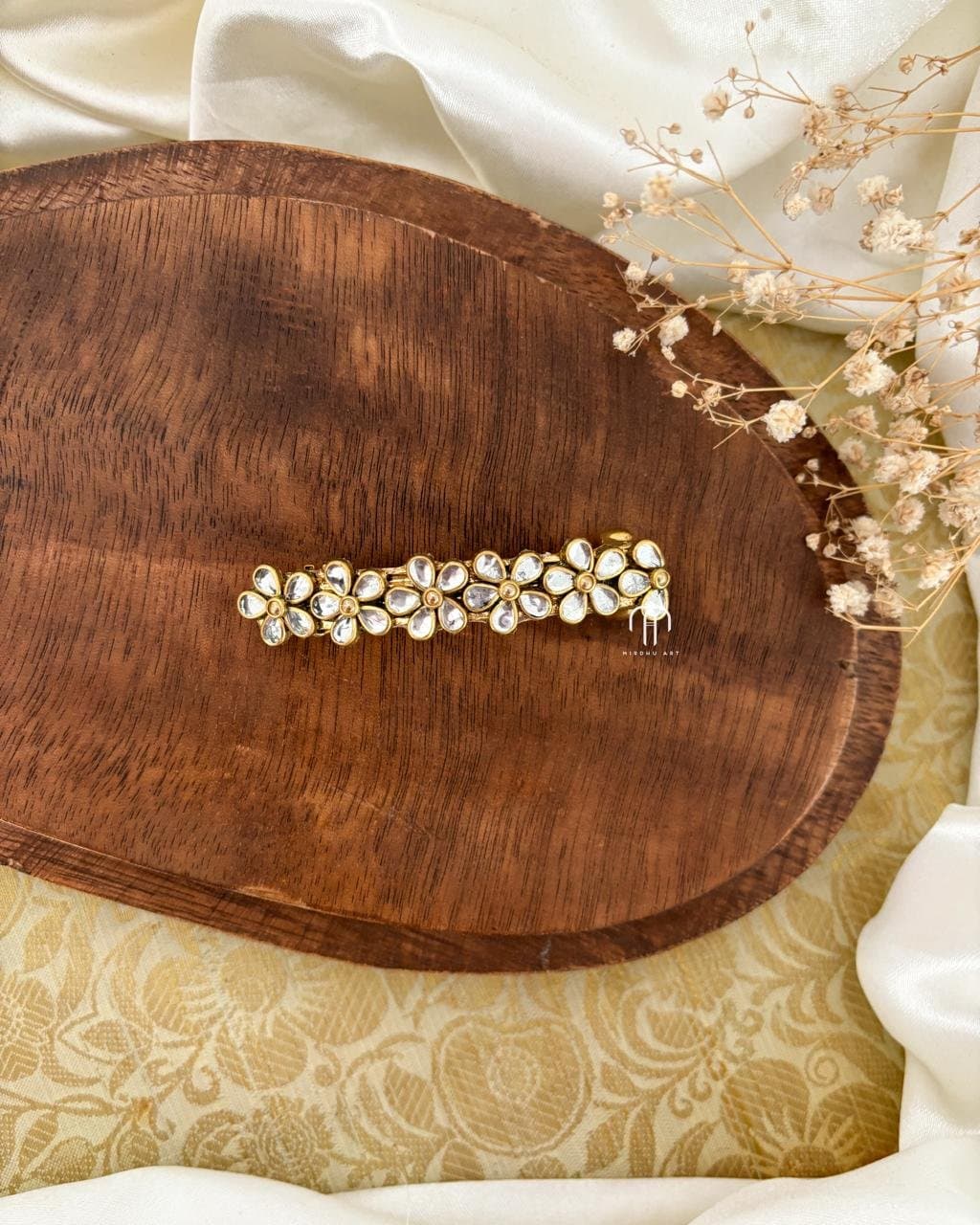 Kundan Center clips – Flower (White) from Bangle by Choice