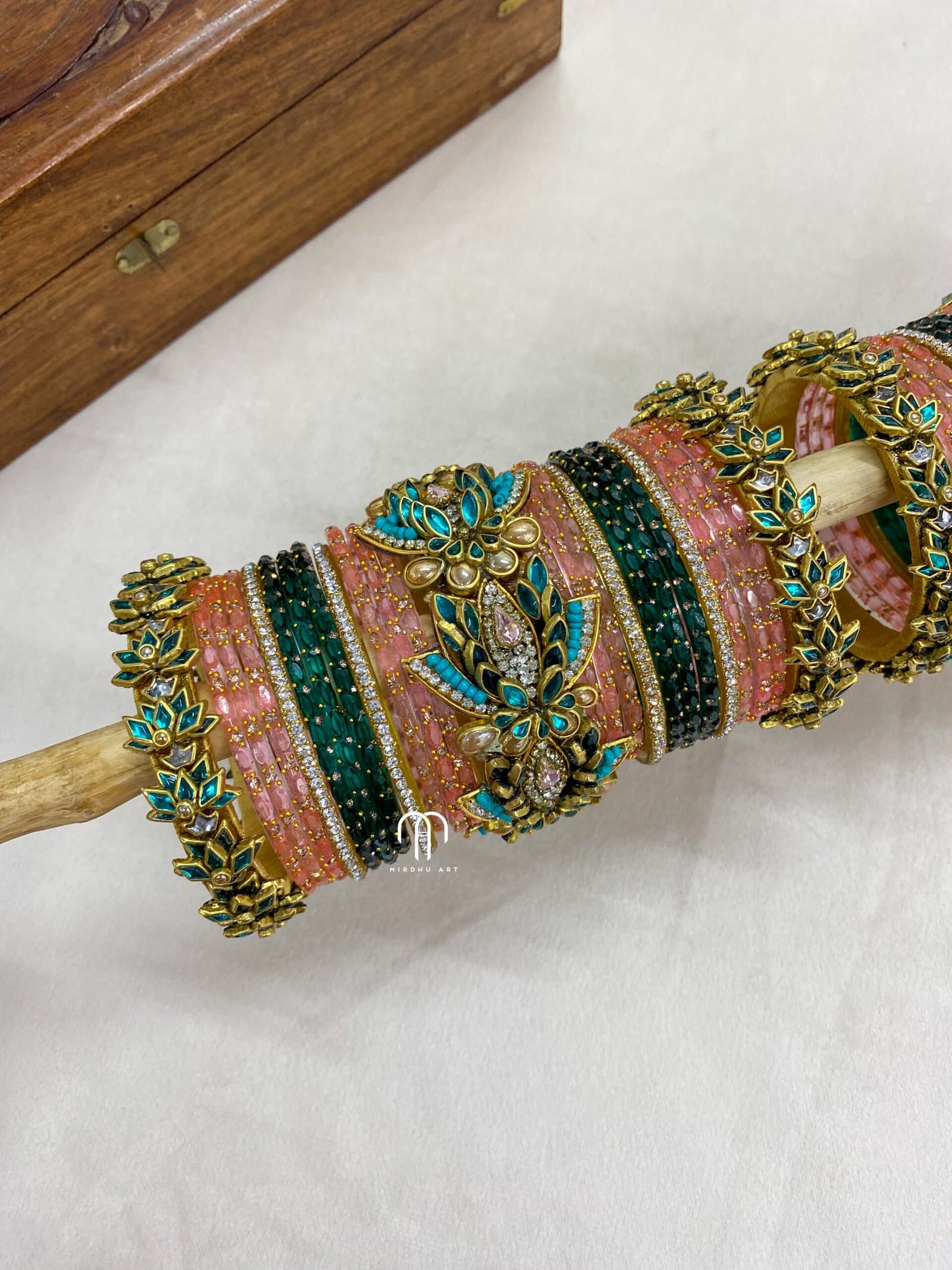 Lily – Peacock Green And Baby Pink detail view 2
