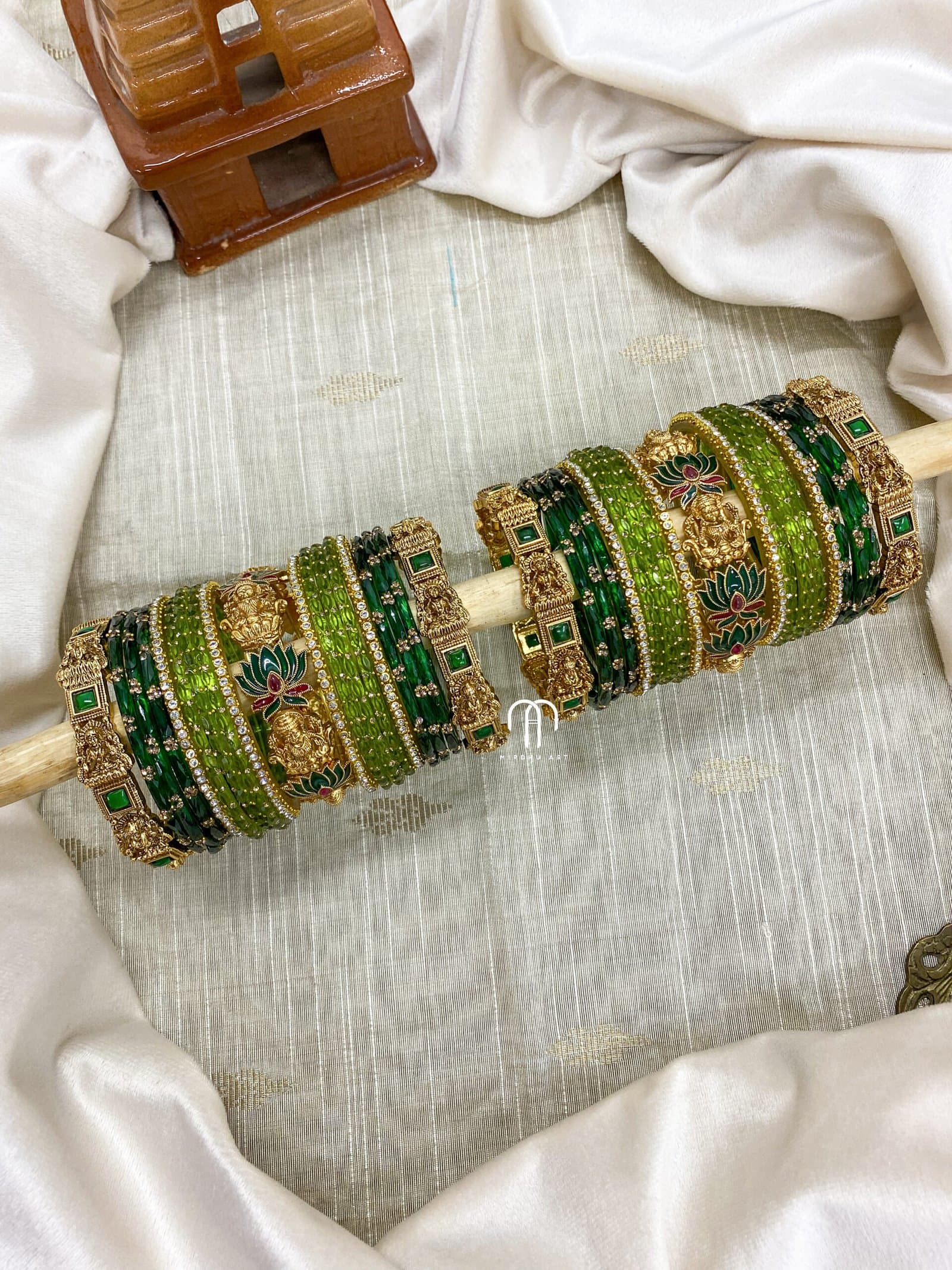 Lotus with Lakshmi – Dark green and light green from Bangle by Choice