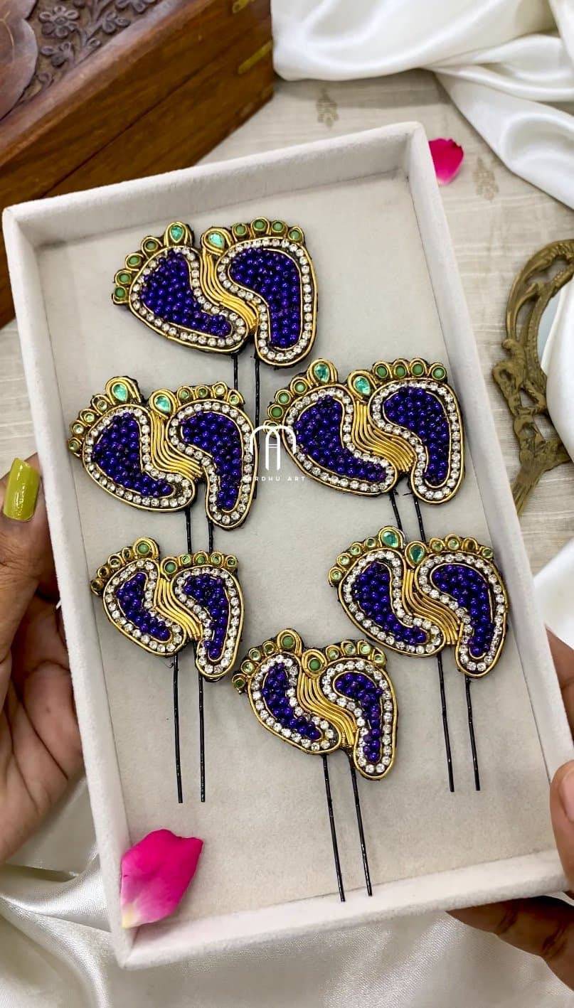 Foot Upins – Purple and turquoise green from Bangle by Choice
