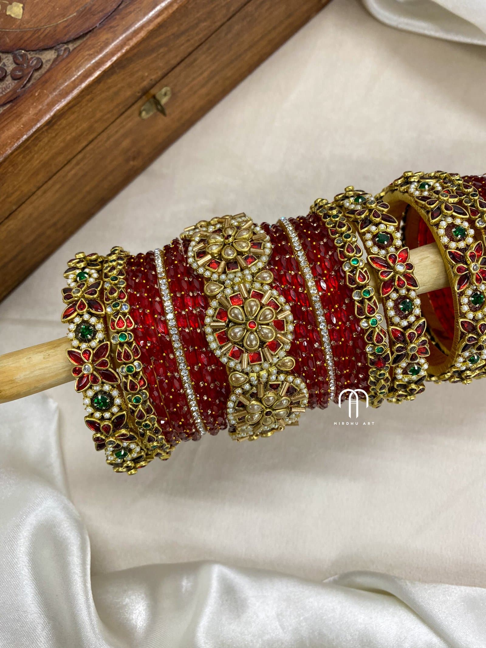 3D Jumbokada Bangles- ( Green And Red ) detail view 2