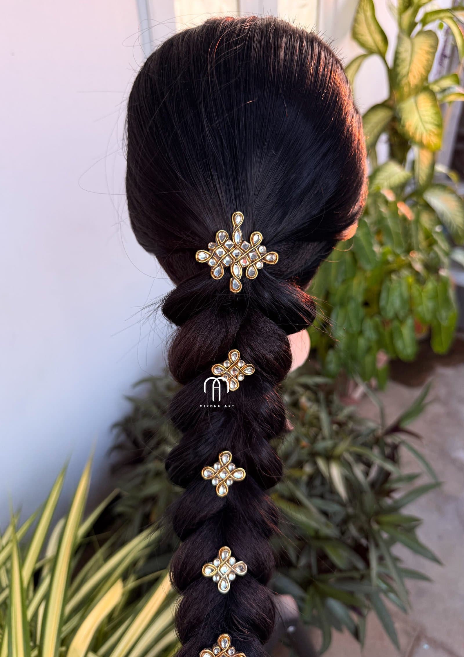 Kolam – Hair Pins (White) detail view 2