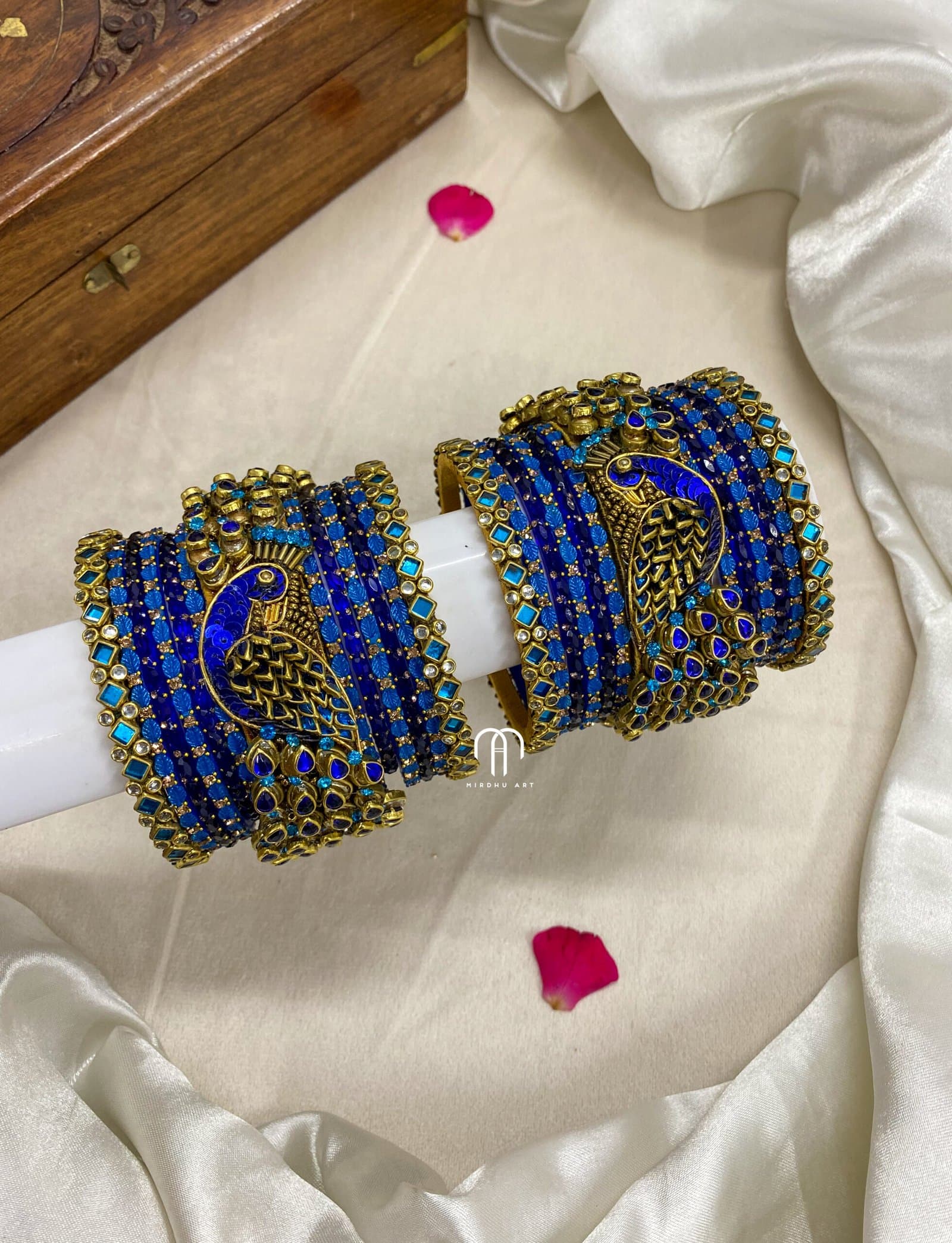Peacock – light blue & Dark blue
