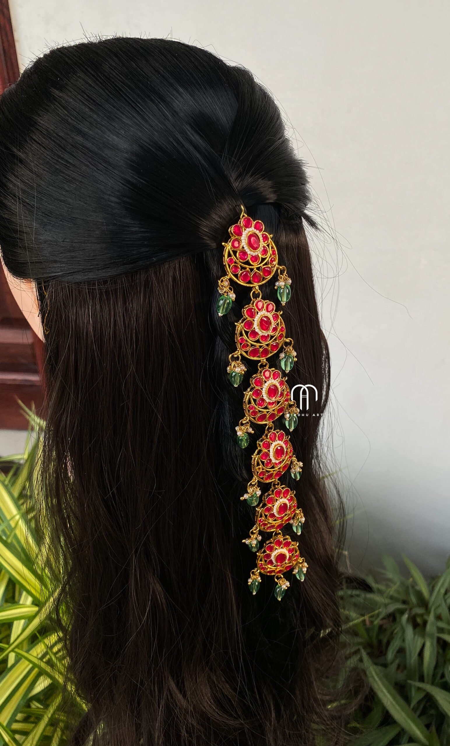 Flower & Pirai detail view 2