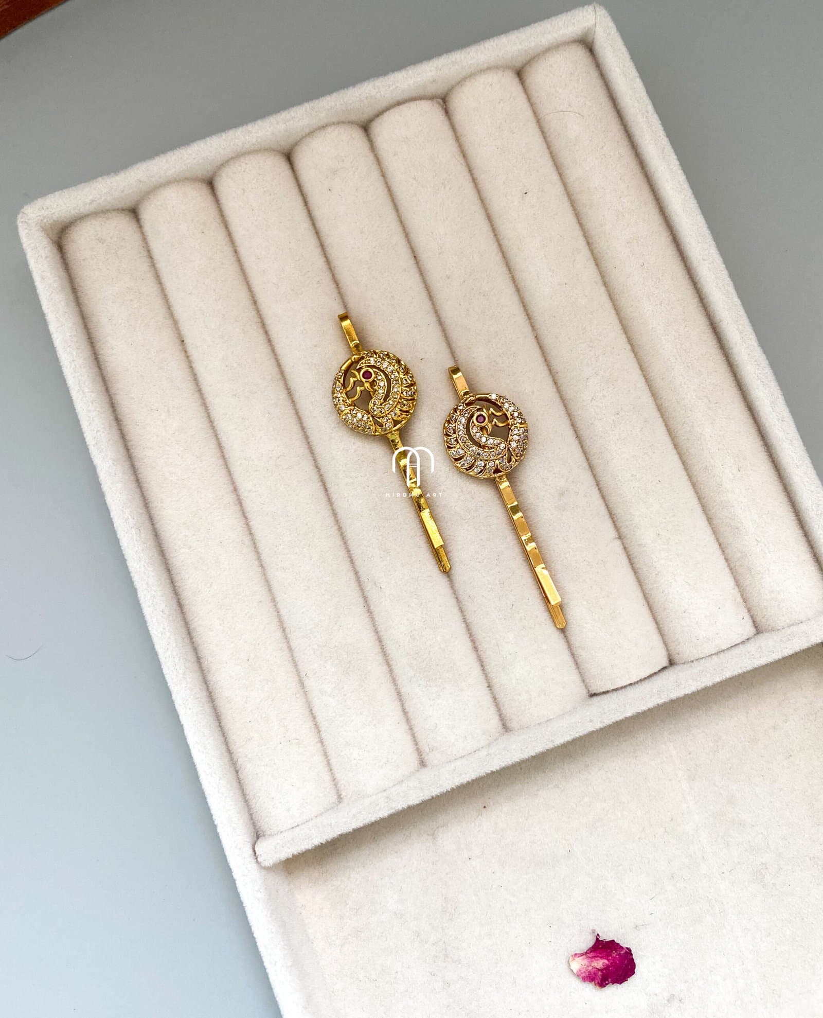 Peacock metal – Designer Hair pins