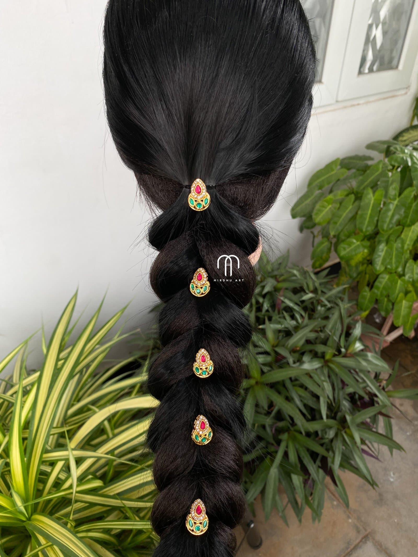 Deepam – Hair Pins detail view 2