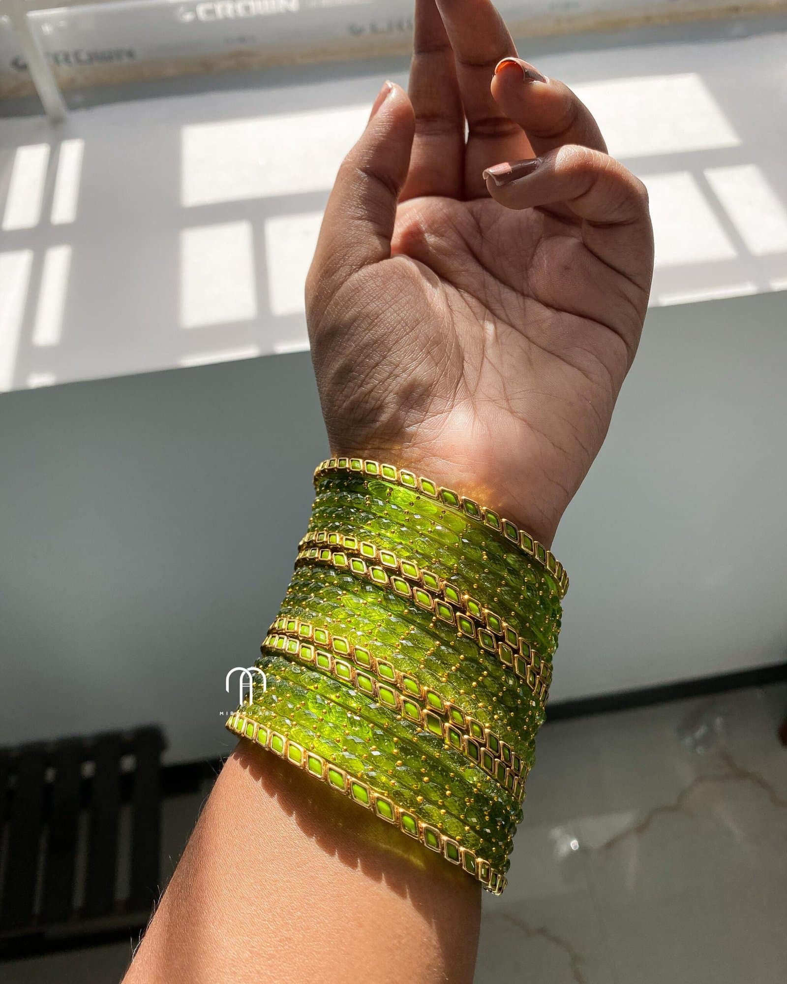 Glass Bangles – Olive Green (Plain Dots & Kundan Stone) Set detail view 2