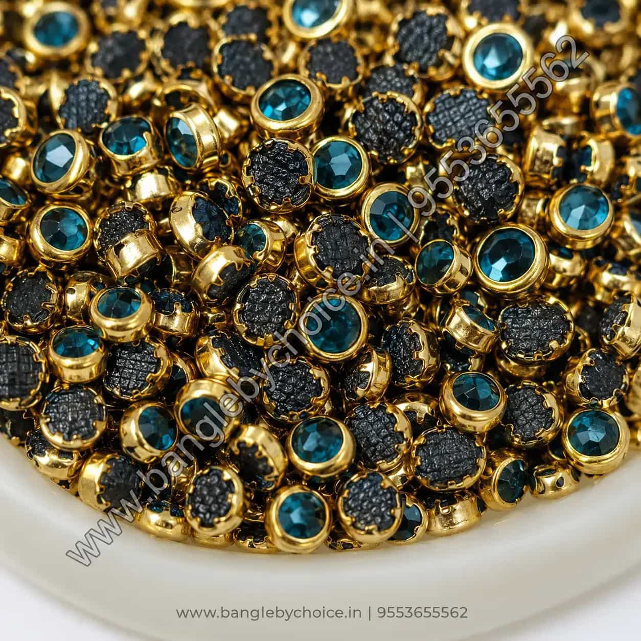 3mm Round Light Blue Glass Kundans detail view 2