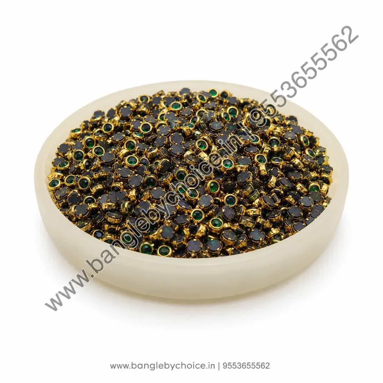 3mm Round Dark Green Glass Kundans detail view 2