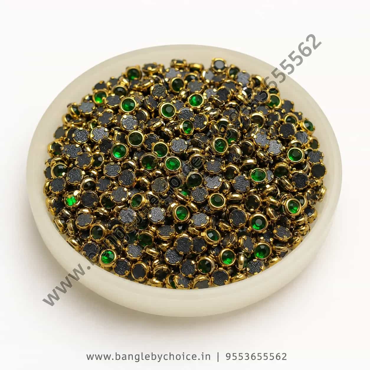 4mm Round Light Green Glass Kundans detail view 2