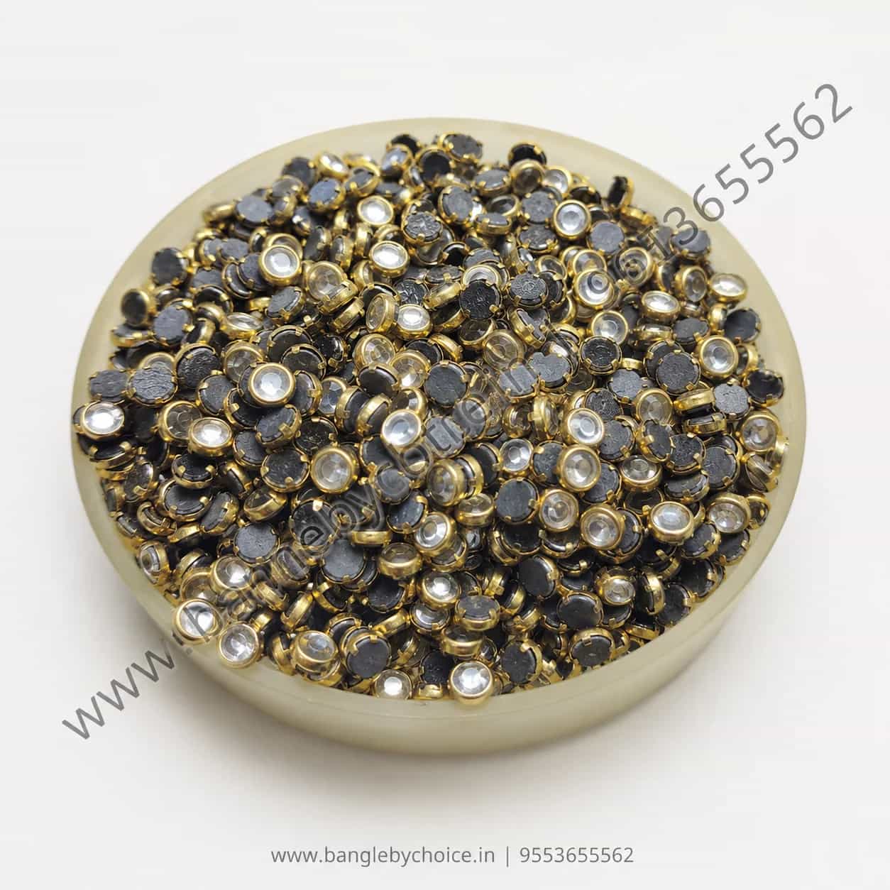 4mm Round Glossy White Kundans detail view 2