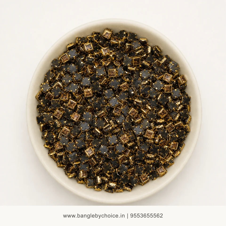 3x3 Square Glossy Gold Kundans premium top-view product image with antique-gold setting