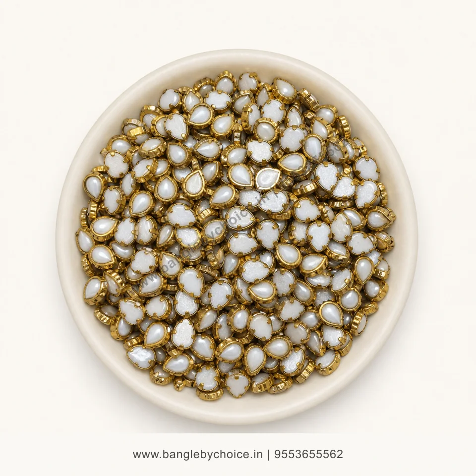 6K Drop Ceramic White Kundans premium top-view product image with antique-gold setting