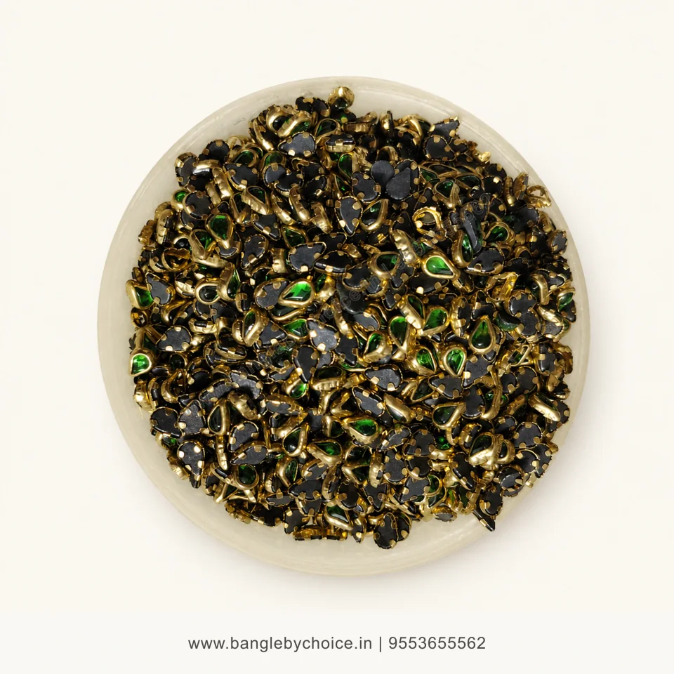 6K Drop Green Glass Kundans premium top-view product image with antique-gold setting